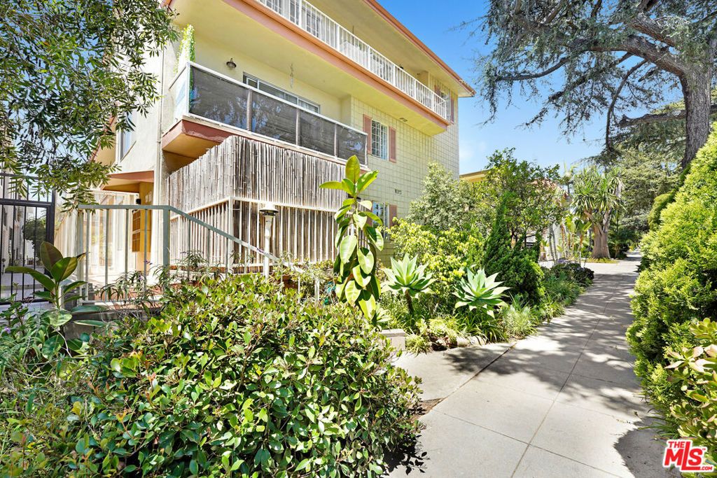 1044 9th Street 3, Santa Monica, CA 90403