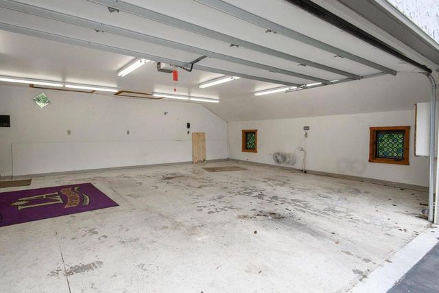 W215N5353 Ada COURT, Menomonee Falls, WI 53051