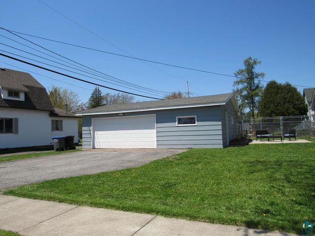 603 22nd Ave E, Superior, WI 54880