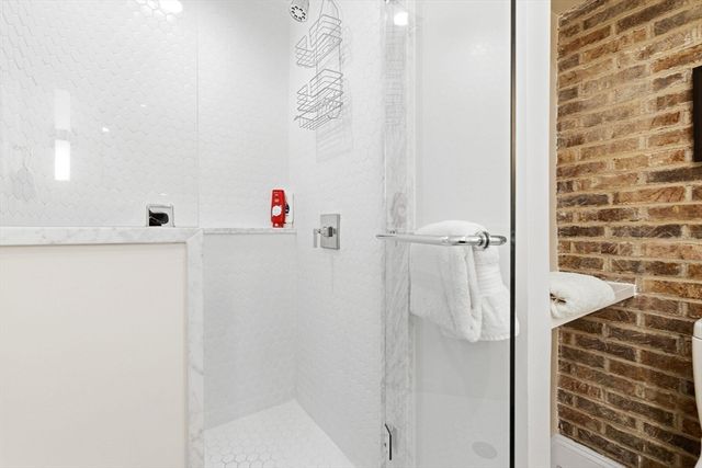 159 Salem 4, Boston, MA 02113