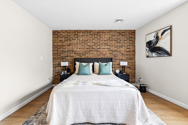 159 Salem 4, Boston, MA 02113