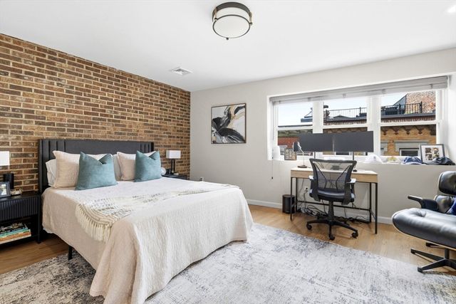 159 Salem 4, Boston, MA 02113