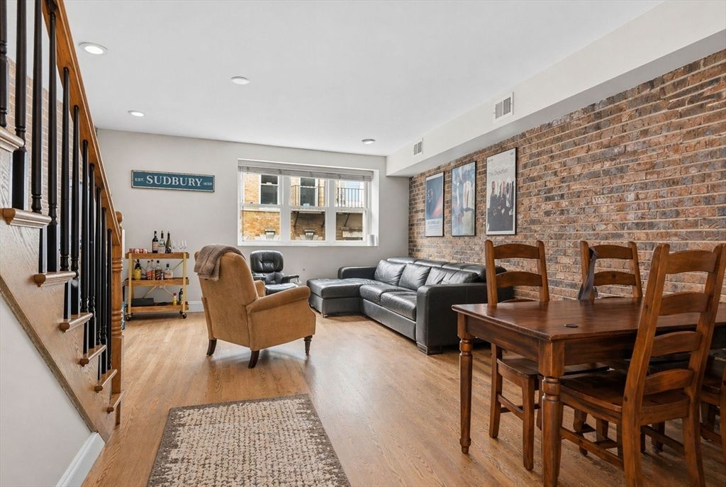 159 Salem 4, Boston, MA 02113