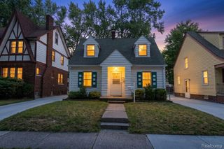 131 Dwight Avenue, Pontiac, MI 48341