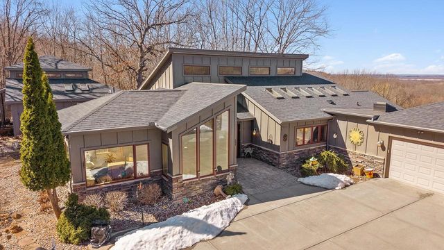 N6241 County Road W, Portage, WI 53901