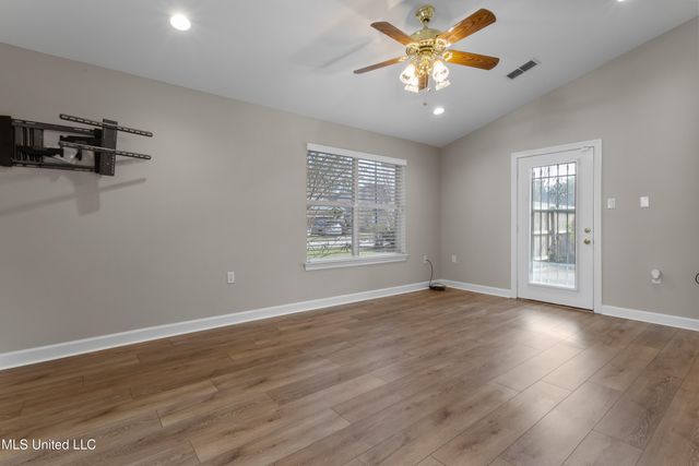 2559 Rue Palafox, Biloxi, MS 39531