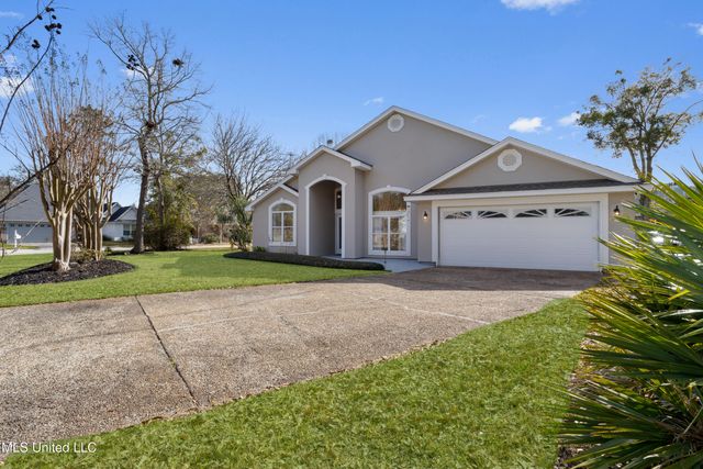 2559 Rue Palafox, Biloxi, MS 39531