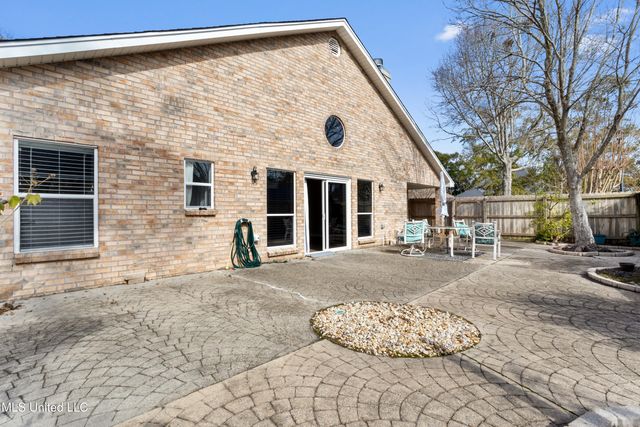 2559 Rue Palafox, Biloxi, MS 39531