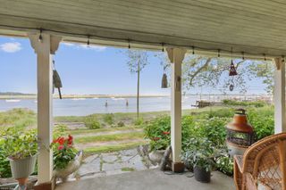 30 Shore Road, Stratford, CT 06615