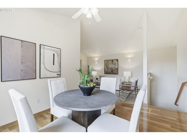 8702 Ne GLISAN St, Portland, OR 97220