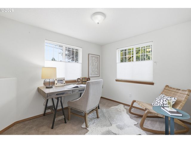 8702 Ne GLISAN St, Portland, OR 97220