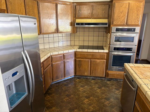 10 Lookout Ct, Sacramento, CA 95831