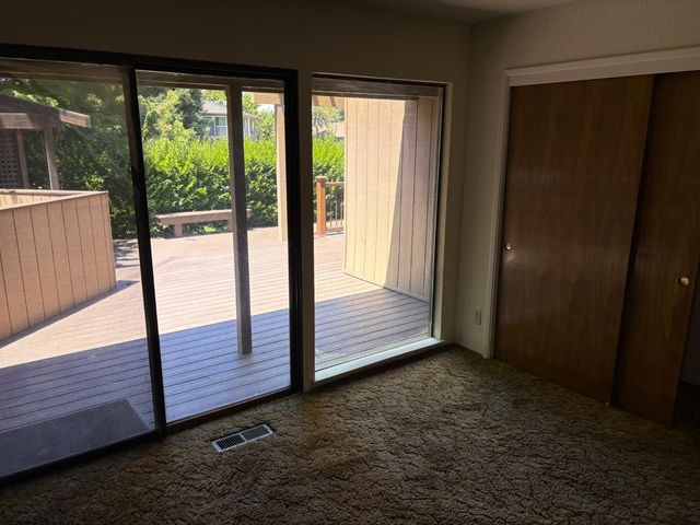 10 Lookout Ct, Sacramento, CA 95831