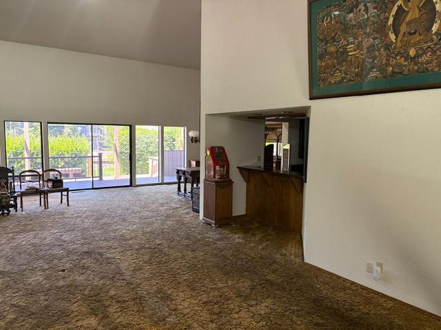 10 Lookout Ct, Sacramento, CA 95831