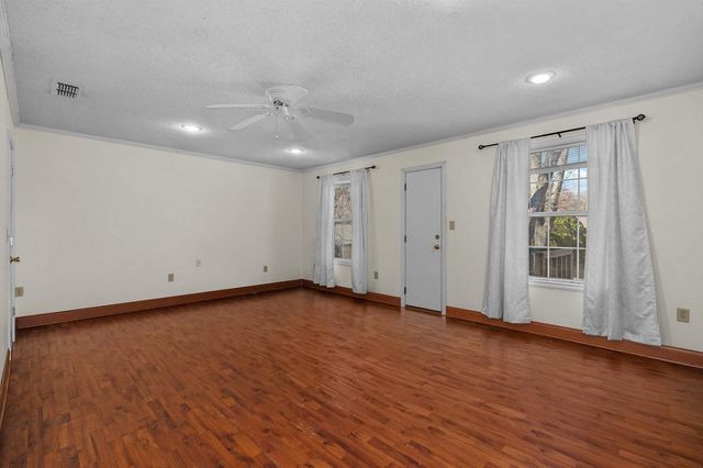 711 B Bluebonnet, Hughes Springs, TX 75656