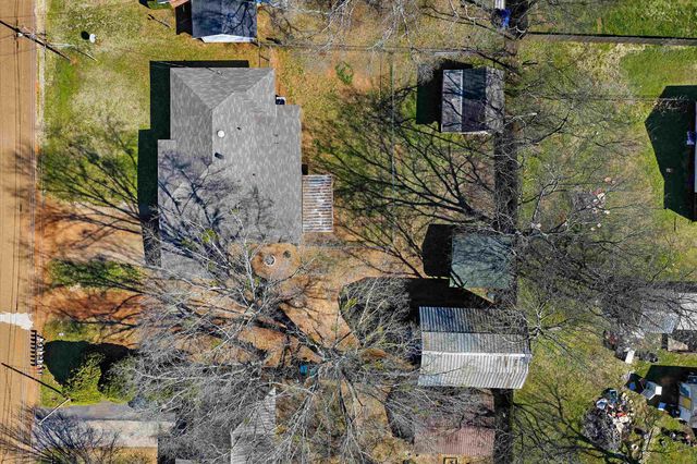 711 B Bluebonnet, Hughes Springs, TX 75656