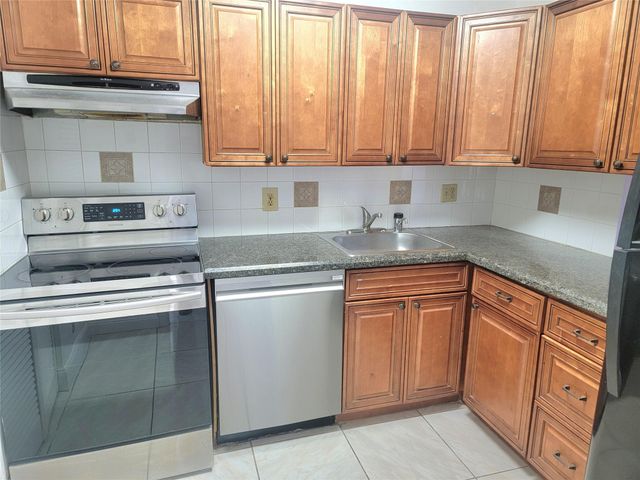 2309 SW 81st Terrace 5, North Lauderdale, FL 33068