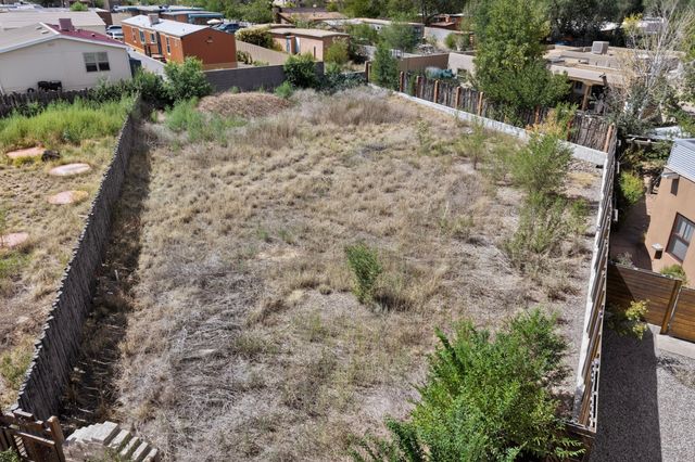 962 Acequia De Las Joyas, Santa Fe, NM 87505