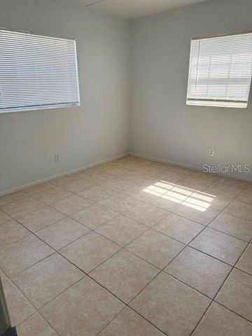 1100 E CAROLINE STREET 119, Tavares, FL 32778