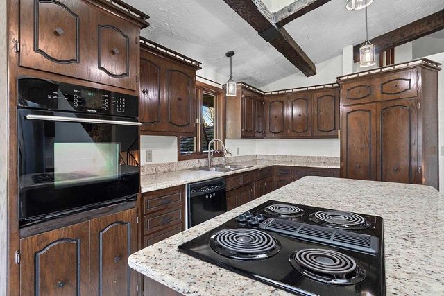 6165 MARYS ROAD, Luxemburg, WI 54217