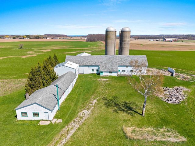 6165 MARYS ROAD, Luxemburg, WI 54217