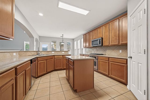 2810 Shadow Canyon Lane, Katy, TX 77494