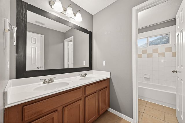 2810 Shadow Canyon Lane, Katy, TX 77494