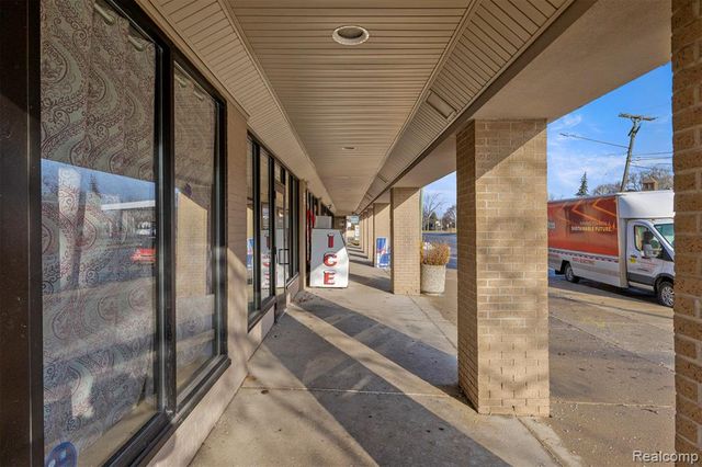 1850 Grindley Park Street, Dearborn, MI 48124