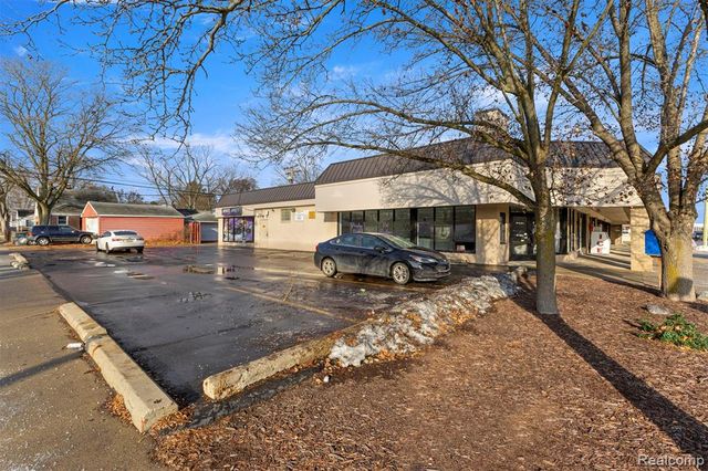 1850 Grindley Park Street, Dearborn, MI 48124