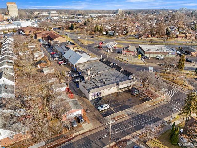 1850 Grindley Park Street, Dearborn, MI 48124