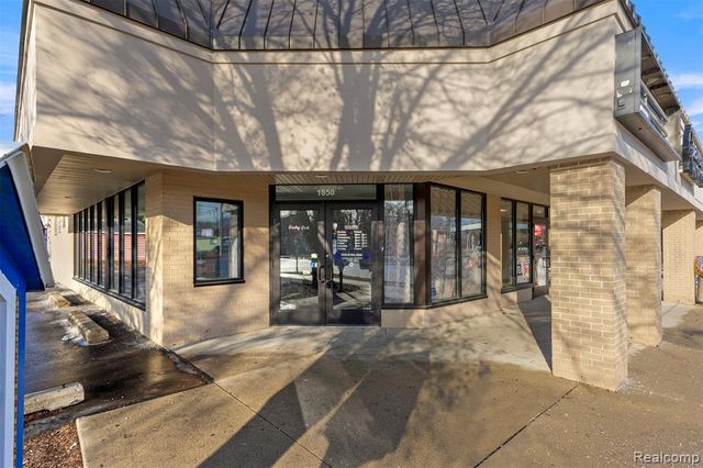 1850 Grindley Park Street, Dearborn, MI 48124