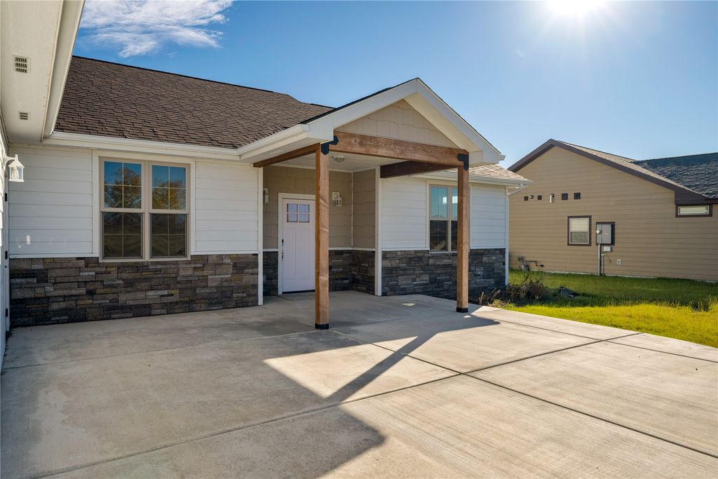 1020 Sagebrush Lane, Deer Lodge, MT 59722 photo 2