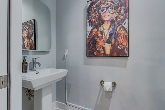 707 26th Ave N Apt 6, Nashville, TN 37208