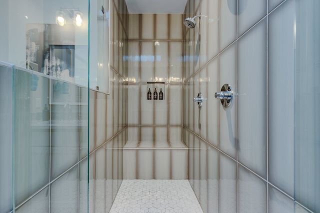 707 26th Ave N Apt 6, Nashville, TN 37208