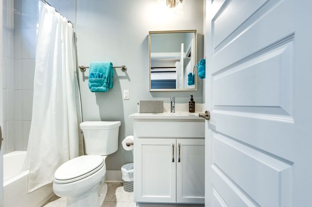 707 26th Ave N Apt 6, Nashville, TN 37208