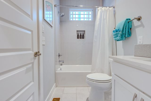 707 26th Ave N Apt 6, Nashville, TN 37208
