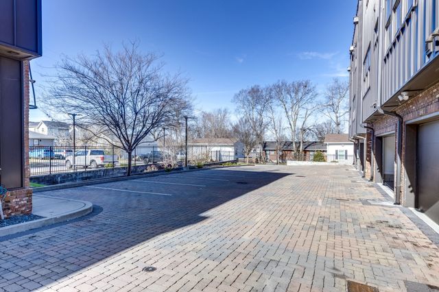 707 26th Ave N Apt 6, Nashville, TN 37208