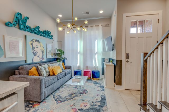 707 26th Ave N Apt 6, Nashville, TN 37208