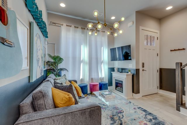 707 26th Ave N Apt 6, Nashville, TN 37208