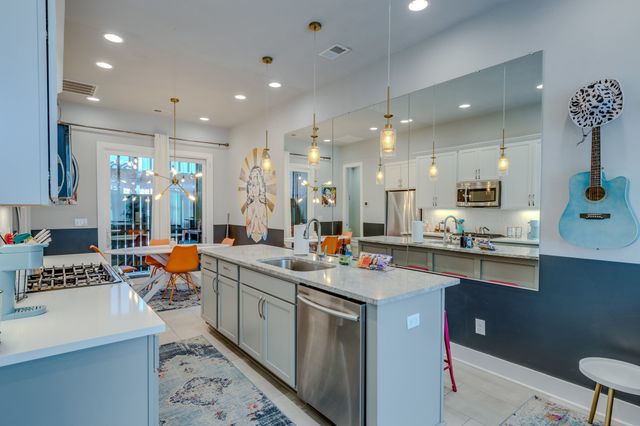 707 26th Ave N Apt 6, Nashville, TN 37208