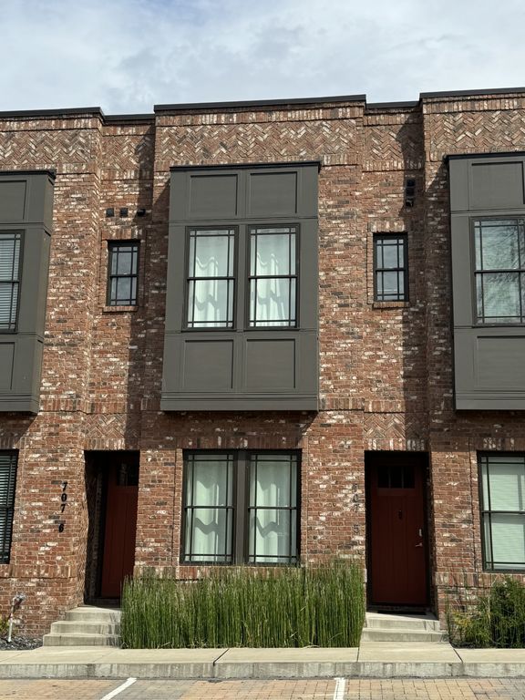 707 26th Ave N Apt 6, Nashville, TN 37208