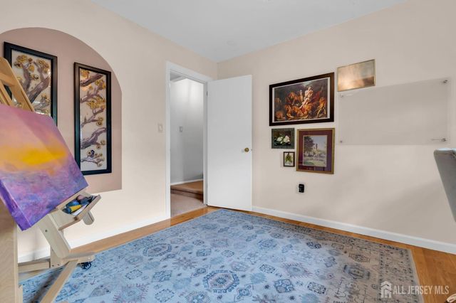 52 Eileen Way, Edison, NJ 08837