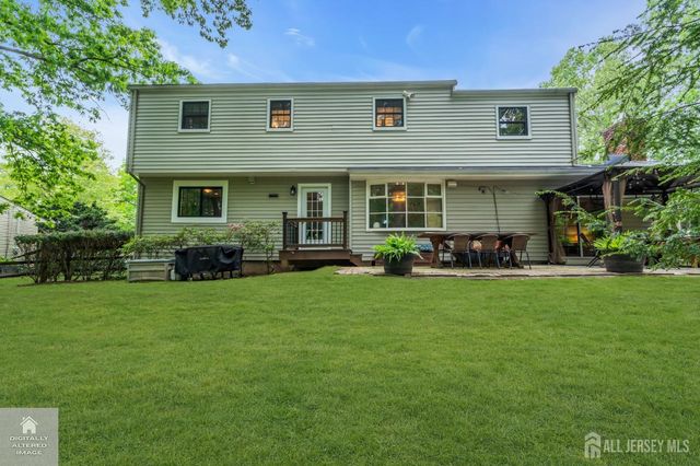 52 Eileen Way, Edison, NJ 08837