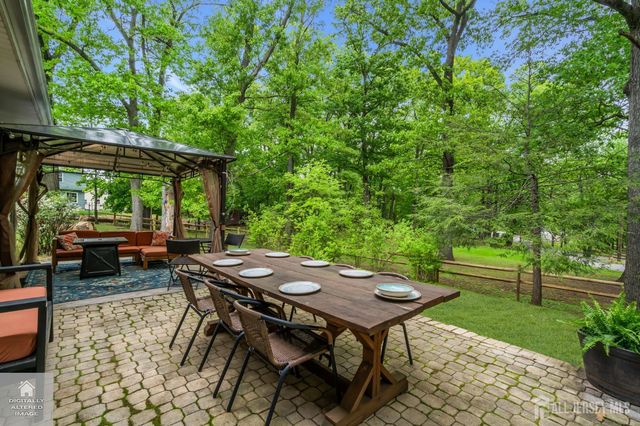 52 Eileen Way, Edison, NJ 08837