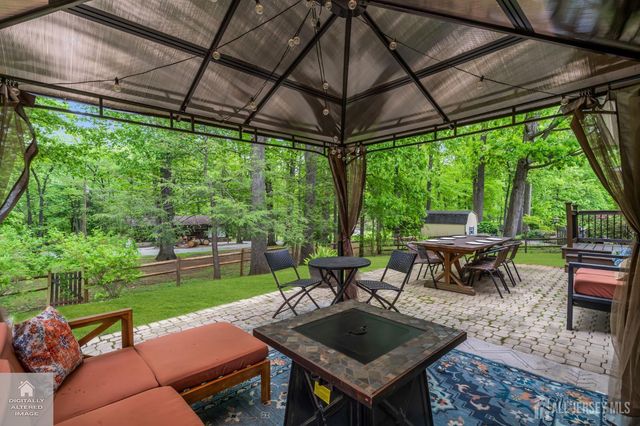 52 Eileen Way, Edison, NJ 08837