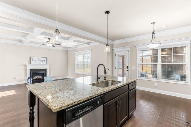 400 Avery Court, Bonaire, GA 31005