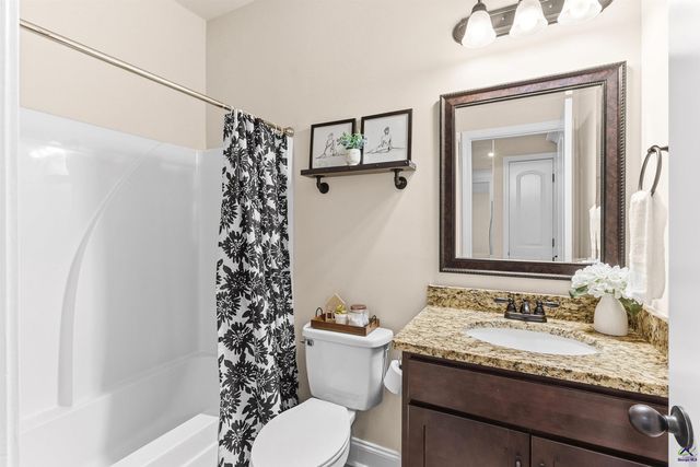 400 Avery Court, Bonaire, GA 31005