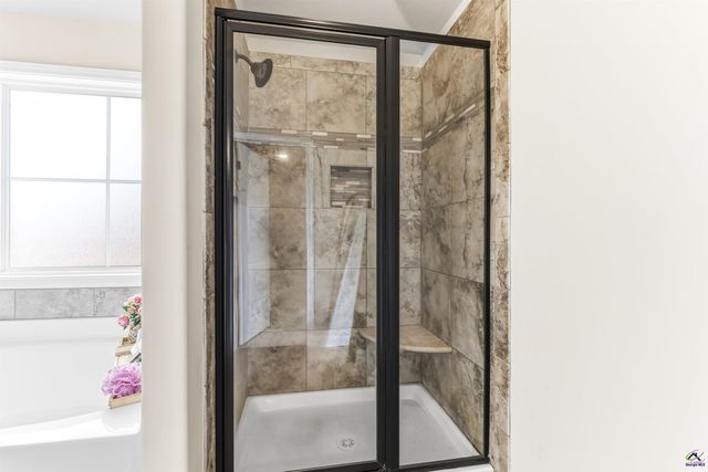 400 Avery Court, Bonaire, GA 31005