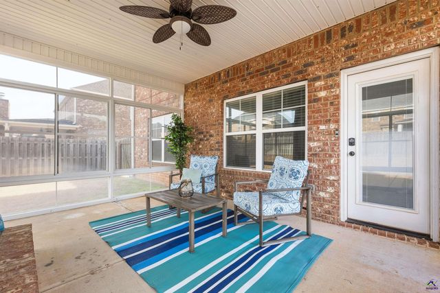 400 Avery Court, Bonaire, GA 31005