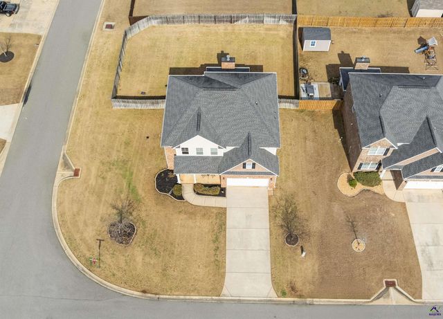 400 Avery Court, Bonaire, GA 31005